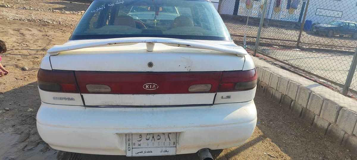 السلام وعليكم للبيع كيا سيفية 95 رقم بغداد سيارة بلادية بدون ضربة مكينة وكير جدد حاوية تخم تاير جديد جاهزة السيارة ترايك وين ما يعجبك السعر 35 الرقم ***********
