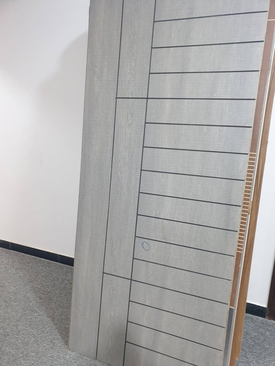 بلايود أن دي أف ١٠ مام ٩٥×210 جديد غير مستخدم موجود كميه وبعد بيه ألوان مختلفه 
1


**إذا كنت صاحب هذا الإعلان وتريد حذفه لأي سبب، رجاءا أرسل رسالة إلى الدعم الفني**