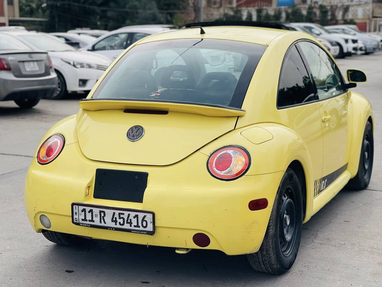 سلام عليكم 
فوكس واكن للبيع موديل 2000 
جاهزه من كلشي 
رقم وسنويه وهزه جديد بسمي تحويل مباشر 
سعر مناسب     59$  فقط 
مكان سياره بغداد مجمع صالحيه سكني 
هاتف ‭0 770 259 5831‬
