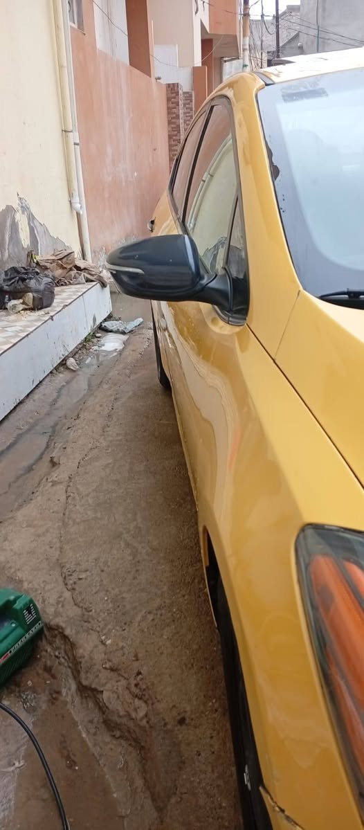 سلام عليكم كيا فورتي موديل 2015 حادث جاملغ وبنيد نفسه حداديه صدر كله مكفول تبريد خير من الله رقم بغداد الدولي مكينه 2000 جي دي لاين فول مواصفات فتحه سقف بصمه أبواب السعر 110 وبيها مجال حك الجيه التصال على الرقم ***********7 مكان السيارة ديالى بعقوبه
