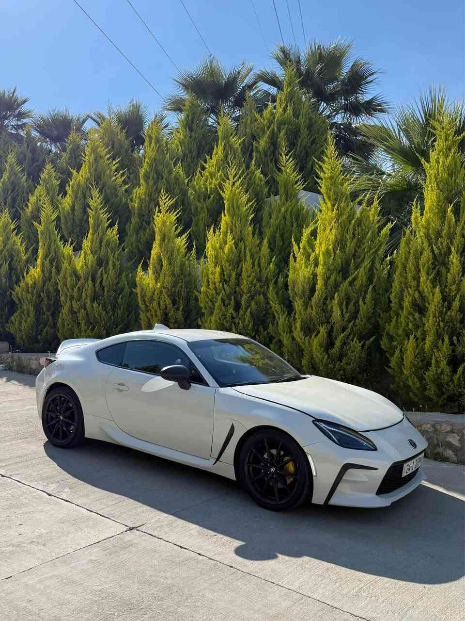 تويوتا جي ار ٨٦ | TOYOTA GR86 

الموديل : ٢٠٢٣ | 2023
بريميوم أعلى فئة | premium 

ماشية فقط 27 الف مايل 
مكان السيارة دهوك

اخوان السيارة بيها ٤ قطع صبغ بشرط بدون دواخل
بدون ايرباك بجم كبس حادث سطحي

(( السعر : 140 ورقة $ )) ومجال بسيط
و ليشوفها غالية يعبر المنشور بكلمة طيبه 

***********
(( *********** ))

 السيارة رقم دهوك بشرط التحويل

محرك 2.4 BOXER تنفس طبيعي

لايتات LED شكل كورفيت / سستم كزوز Corsa
كير توماتيك / داخل شامواه و جلد 
ابل كار بلي / دواخل كاربون فايبر
السيارة كلش جديدة بمعنى الكلمة 

رقم شاصي ((JF1ZNBF14P8755481)) دهوك, العراق
