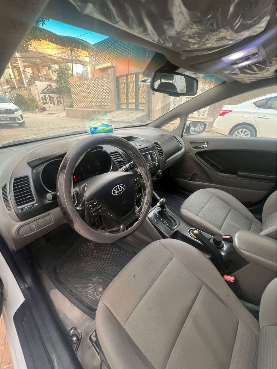 سلام عليكم 
سيراتو للبيع او مروس 
رقم اربيل وكالة او مداور 
سعره 118وبيه مجال بسيط 
سياره كفاله عامه من الصبغ بيه بارد بل جاملغ الامامي والخلفي 
فول موصفات 
بصمه 
فتحه 
تبريد قطعتين 
مري شفط+اشاره مري 
لد خلفي امامي
حساس امامي خلفي 
شاشه كامره بلادي حاكية 
ويل 17
ترحيب الباقي معروفه
مكاني نجف حي المثنى
لاستفسار *********** النجف, العراق
