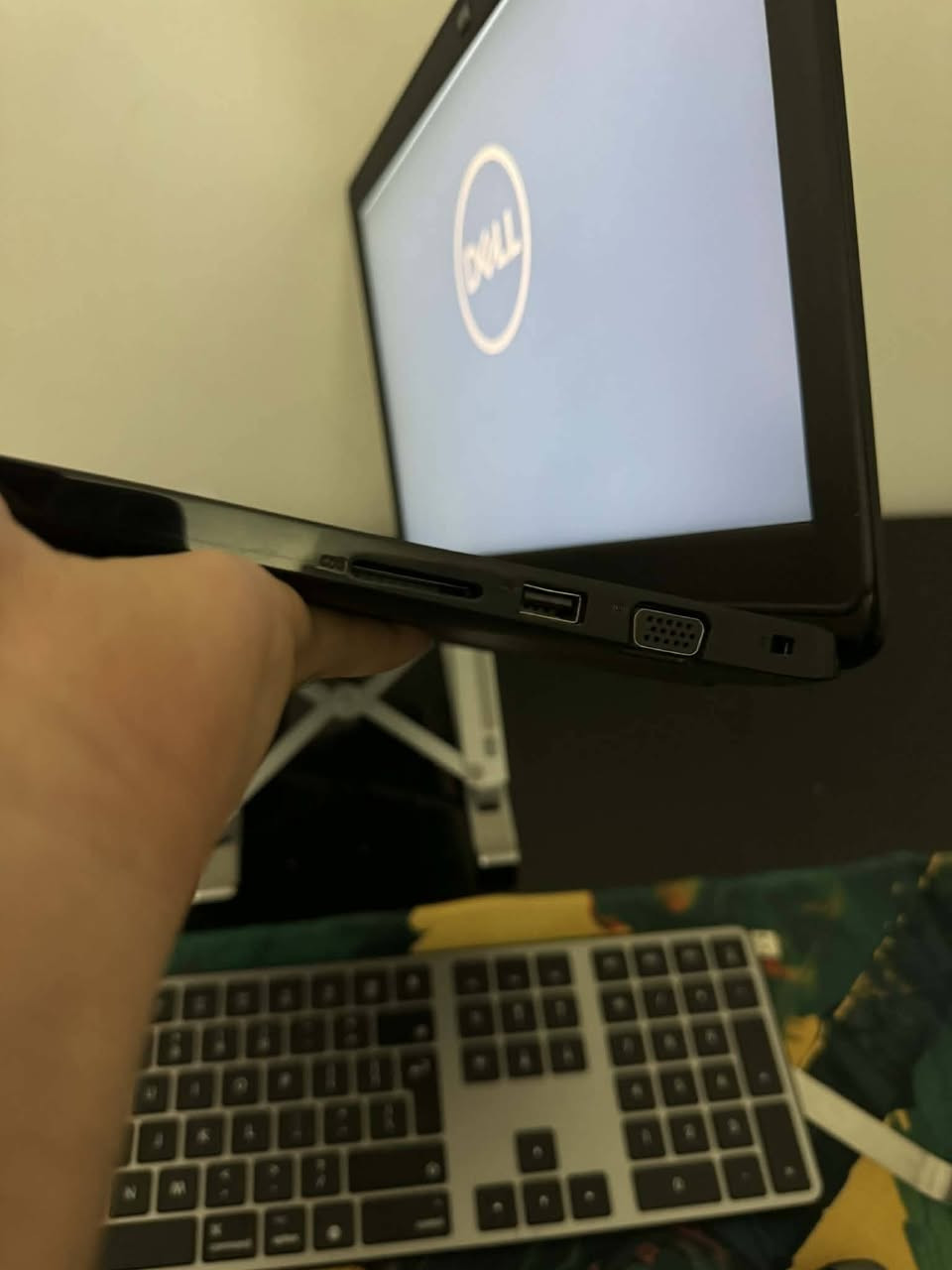 معالج i5 جيل 8
رام :16
هارد:256
10:Windows ويندوز
الابتوب بنضافة 90% 
سعر 275الف
رقم ***********
