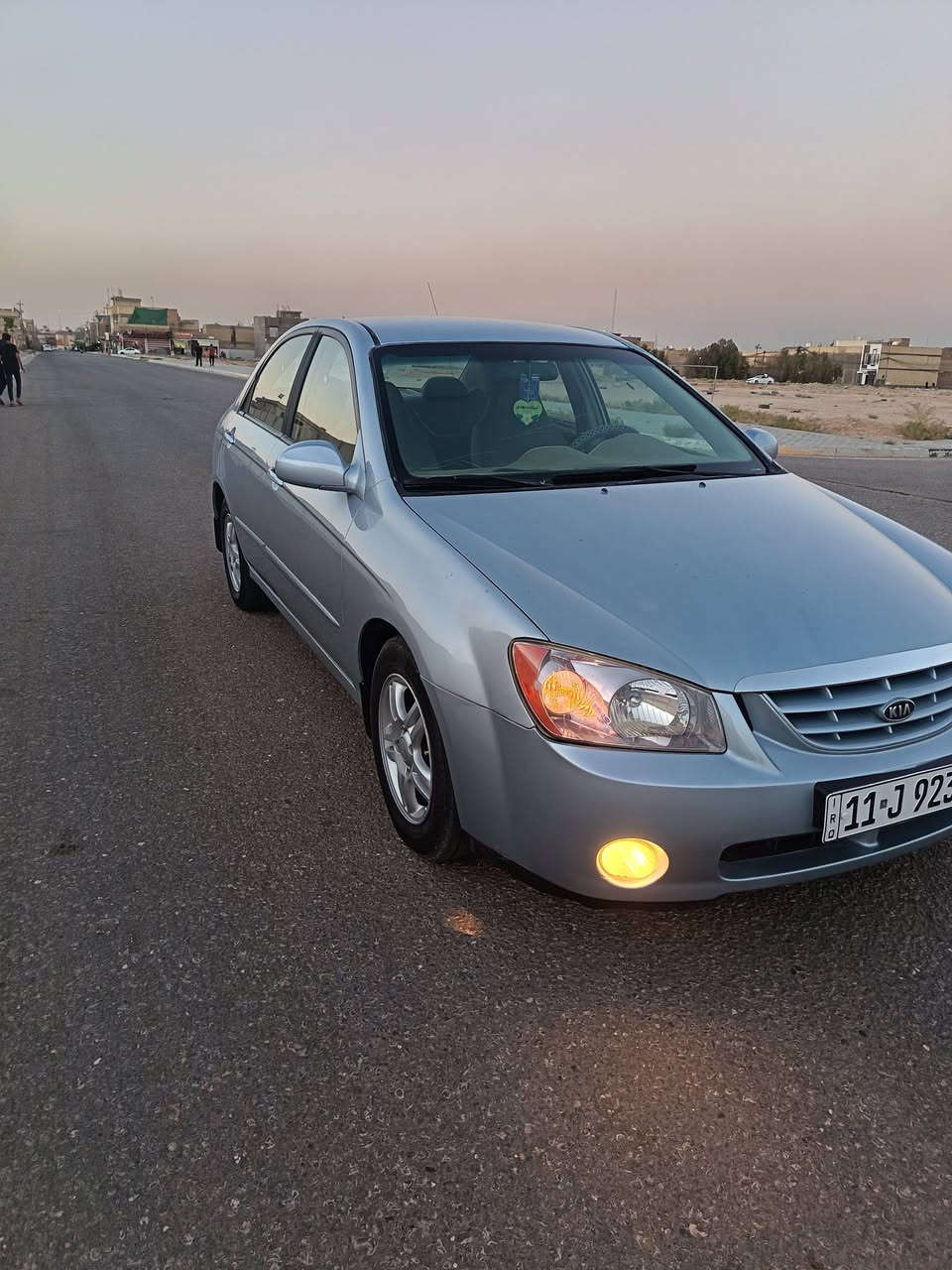 اسبكتره مديل 2006 محرك 2000 وكير حداديه و تخم تاير جديد سياره نضيفة حادثه بصيط بخشم الجاملغ المامي  مصبوغه جماليه السعر 72 العنوان كربلاء حي العامل (***********) (***********)
