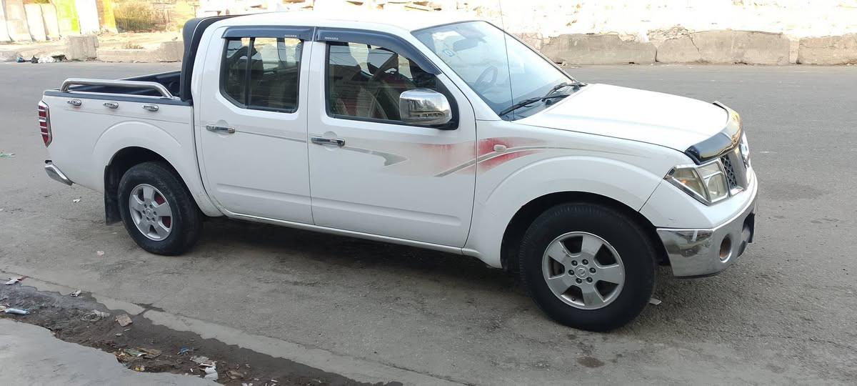 للبيع نيسان نيفارا
2010
اوتوماتيك بغداد 
ماشية 147
داخل كلش نظيف 
خارجه بي بعظ الملاحظات 
السعر 95 وبيه مجال 
***********
