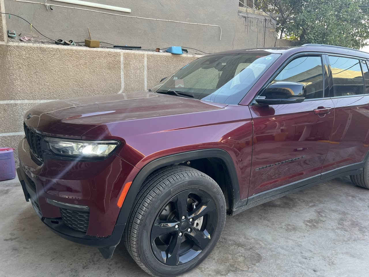 ⭐️ #للبيع ⭐️
💵 السعر  : 310 ورقه وبيه مجال

🚗 السيارة:  2025 Jeep Grand Cherokee, L Limited مرقم بغداد 

🧿ملاحظه : السياره داخل الشركه

⚠️ الضرر :  جاملغ جه السايق صبغ فقط

↔️المسافة:  8.000 ميل

🔲 المحرك:  3.6L, V6

📞 ***********
