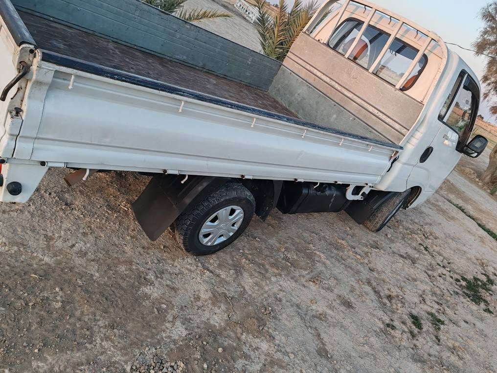 السلام عليكم كيا 2016 سياره جديده مقفوله كفاله عامه من ضربه من صبغ من تبديل جير محركلحداديه كله جديد على وضع الشركه تدفئه تبريد رقم بابل باسمي مكان السياره بابل النيل السنويه لل 29 السعر 108 وبيها مجال حق الجيه الاستفسار على هذا الرقم ***********
