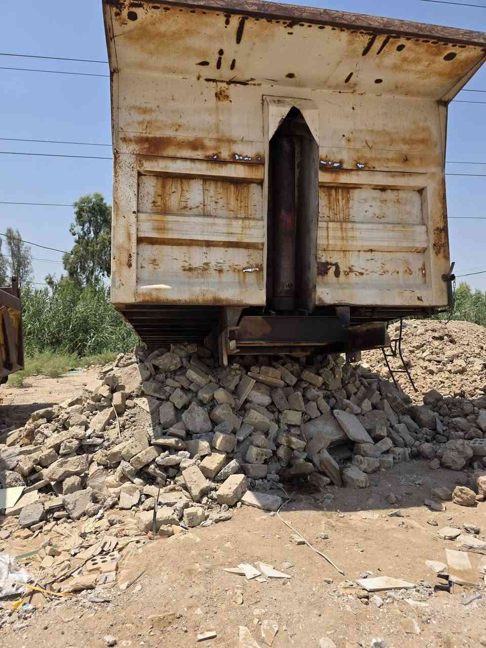 بدي للبيع بغداد نهروان مال سكانيا
طول ٥ متر سعر 10 أوراق ***********🫠 ***********
