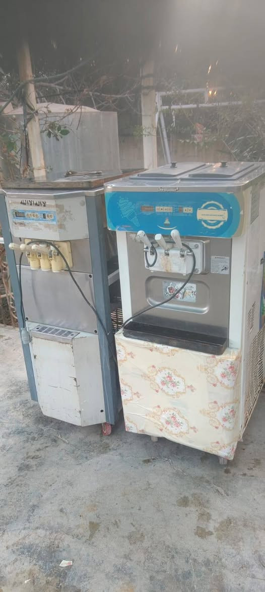 السلام عليكم ورحمة الله
مكينتين ايس كريم  ياشن باور  شرط التجميد  نظافه خير من الله  
للبيع   ***********   العنوان كركوك
