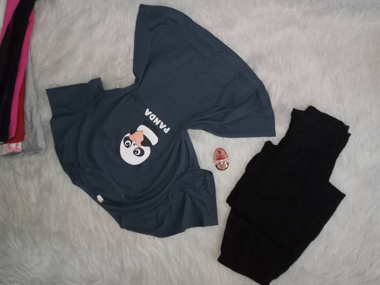 تراكات نساءي اوربي خامه فول ليكرا قطني بس3الاف دينار الواحد للحجز واتساب ***********
