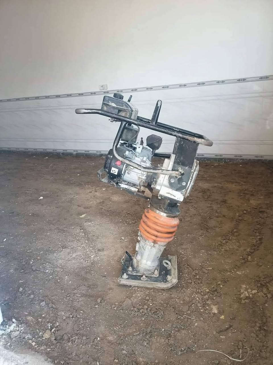 جزء من أعمالنا في قضاء المدينه
/1/حفر خزينه وبناء ونجارة وصبهاا 
/2/لبخ قاعده وكوبلن قاعده
/3/فلانكوت سطح تزفيت سطح
/4/تزفيت بتلو تزفيت قاعده
/5/فرش لبيت سبيس وحدل
/6/تنضيف لبيت من النقاظ ودكه
/7/حفر صونده تأسيسه
/8/صبت نضافه كراج
/9/تشربت سراميك وتنضيفه
/10/تفليش سيراميك تفليش لبخ تفليش سياج 
والى آخره استفسار ***********واتساب متوفر
