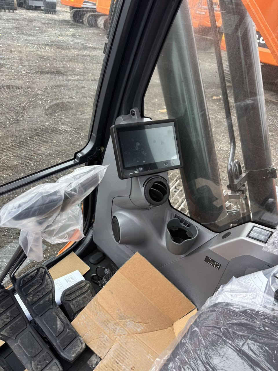 The brand-new export version 220 is now available for pre-order! If you're interested, please contact us!
WhatsApp WeChat+8615720160838
#Doosan excavator#Doosan used excavator#Doosan hydraulic excavator


**إذا كنت صاحب هذا الإعلان وتريد حذفه لأي سبب، رجاءا أرسل رسالة إلى الدعم الفني**