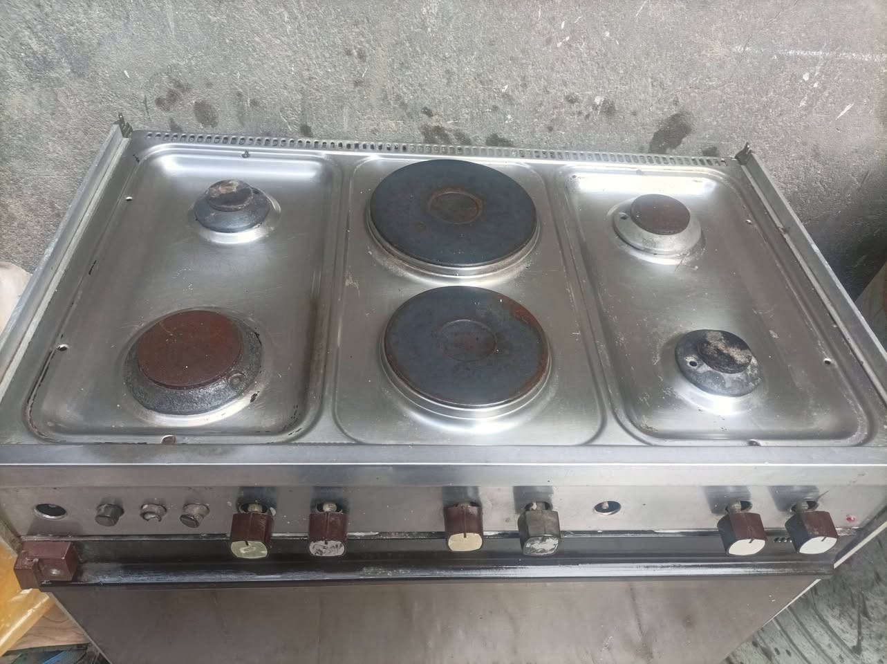 طباخ عشتار للبيع كلة شغال عوزة ترتيبات يدة على كاكات وتنور غاز عوزة بس برص العنوان ناصرية


**إذا كنت صاحب هذا الإعلان وتريد حذفه لأي سبب، رجاءا أرسل رسالة إلى الدعم الفني**