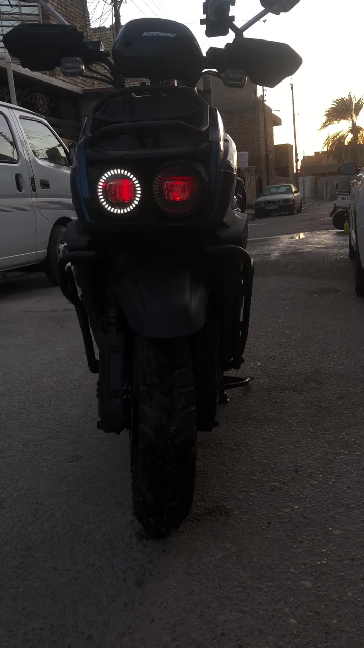 للبيع نضافه فول
الدراجه 6 بطاريه
الملف 3000
 السرعه 70
الشحنه الوحده تمشيك اكثر من k90
السعر 950 وبيها مجال بسيط
***********
