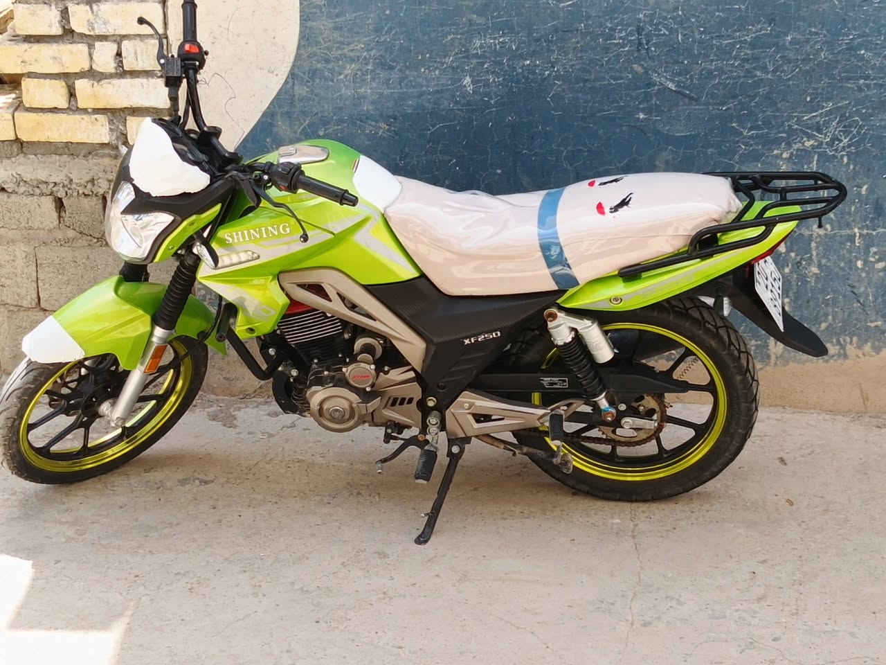 سلام عليكم دراجه محرك 250موديل 23تواصل ***********
