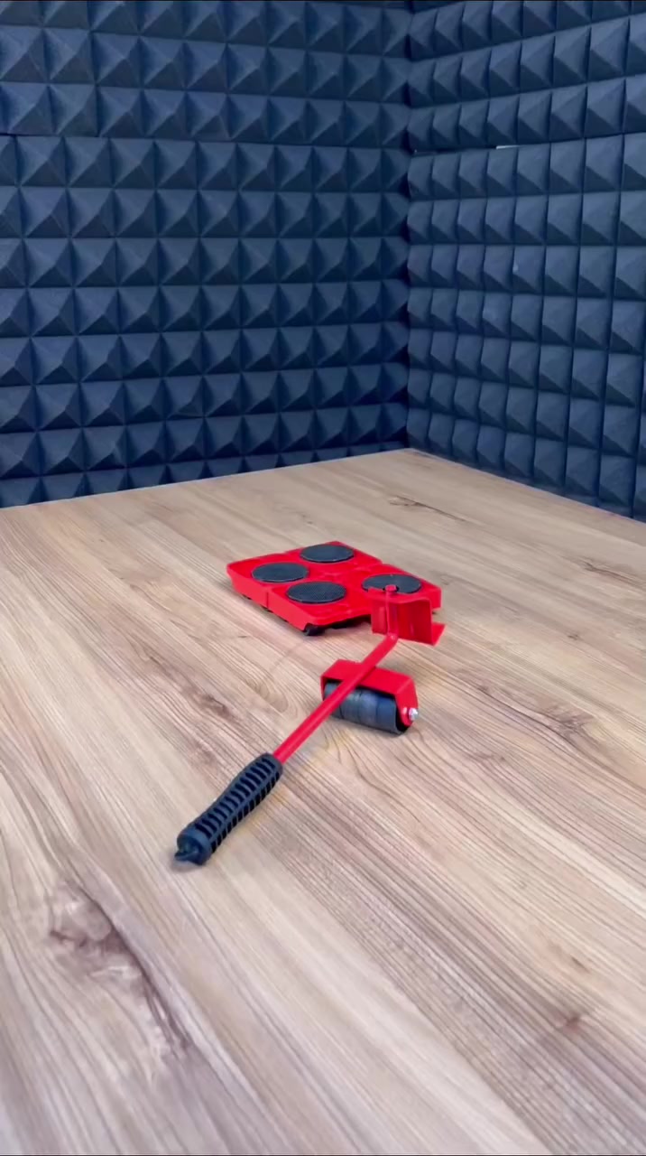 السعر 20الف توصيل مجاني 
رافعة نقل الأثاث الثقيلة مع قواعد متحركة 5 قطع

الاستخدامات:

نقل وتحريك الأثاث الثقيل مثل الثلاجات، الغسالات، الخزانات، الأرائك والطاولات.

إعادة ترتيب المنزل بسهولة بدون مساعدة إضافية.

تسهيل تنظيف الأرضيات أسفل الأثاث.

مناسبة للاستخدام المنزلي والمكتبي والمخازن.

المميزات:

تتحمل وزن يصل إلى 150 كغم.

نظام مكوّن من 5 قطع (رافعة + 4 قواعد متحركة).

سطح مطاطي مانع للانزلاق لتثبيت الأثاث بإحكام.

عجلات قوية تدور 360° لحركة سلسة.

هيكل معدني متين مقاوم للصدأ.

مقبض مطاطي مريح لتقليل الضغط أثناء الرفع.

طول قضيب الرفع: 35 سم.

قياس رقعات الرفع: 7.5 × 9.5 × 3 سم.

قياس الكارتون: 32 × 10 × 10 سم.

محتويات الصندوق:

1 × رافعة معدنية يدوية.

4 × قواعد بعجلات.

الملاحظات:

يُستخدم على أرضية مستوية للحصول على أفضل أداء.

يجب توزيع الوزن بالتساوي.

لا يتجاوز الوزن 150 كغم.


**إذا كنت صاحب هذا الإعلان وتريد حذفه لأي سبب، رجاءا أرسل رسالة إلى الدعم الفني**