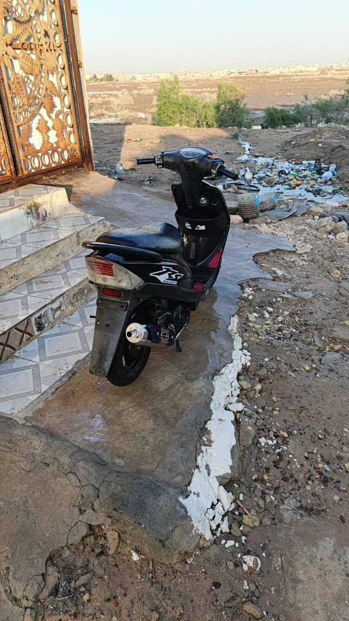 سلام وعليكم دراجه ماكس عدله البيع دراجه كامله من سلف هندر كهربائيات كلوبات سكن دبلات خلفي امامي شغال تايرات جددد صالنصه ستيل سجميه اصليه صالي 4 تيام من شديته دراجه صاله شهرين نازله من رمبه تجي شوف الورقه مال رمبه بوشه بلادي 49شلعه و معدل و بيه نواعم مرتب عليه دراجه رايده بواحد و بيه مجال مستعجل علي بيعته و هاذ رقمي***********
