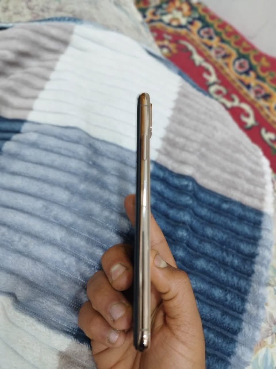 سلام عليكم جهاز ايفون اكس ماكس للبيع ذاكره 64بطاريه خدمه وبصمه الوجه متشتغل استفسار واتساب ***********
