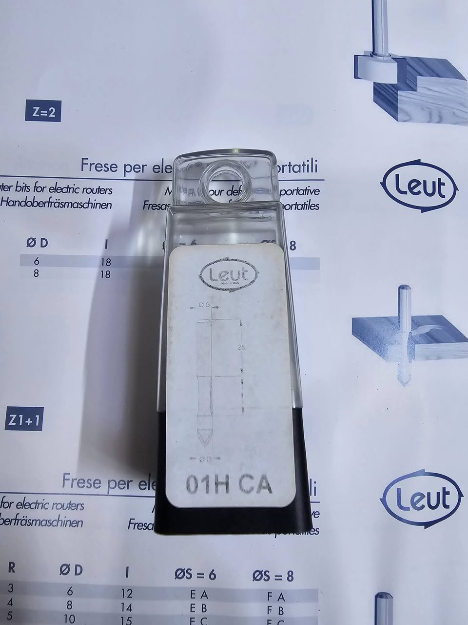 السلام عليكم 
ضربة فريزة محمولة ايطالية الصنع لعمل التفريغ الداخلي 
الكود 01HCA 
سمك الشفت 6 ملم 
مساحة القطع الصافي للجزء المستقيم فقط 18 ملم 
باقي التفاصيل موضح بالصور 
متوفر اكثر من 70 موديل مختلف 
السعر 15 دولار 
المخزن بغداد قرب جزيرة بغداد السياحية 
امكانية التوصيل 
للتواصل ***********
