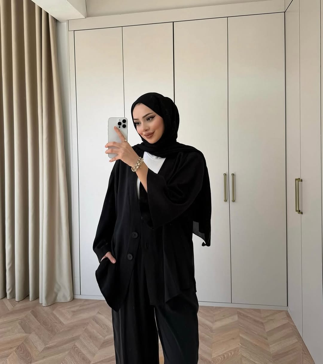 الجديد يمنا بس 🌐
سوت يتكون من قطعتين 
قياسات (36-38-40-42-44-46-48)
متوفر ب4الوان ✨
للحجز مراسله الصفحه 
#fashion #followforfollowback #fyp #explore


**إذا كنت صاحب هذا الإعلان وتريد حذفه لأي سبب، رجاءا أرسل رسالة إلى الدعم الفني**