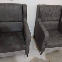 تخم قنفات للبيع السعر ٣٠٠ وبي مجال بغداد. العامرية للاستفسار 078076038...