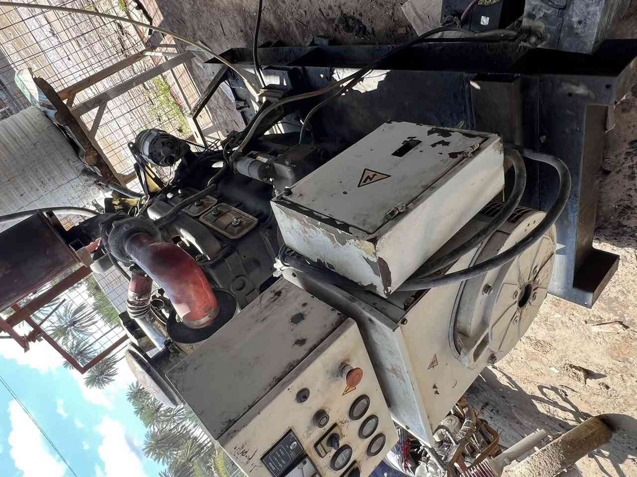 السلام عليكم مولده تشغيل 50 كيفايف للبيع بحاله نضيفه مولده صيني شرط النضاف موسسه وكامله السعر (خاص) المكان بابل الحمزه الغربي خيكان لاستفسار ***********
