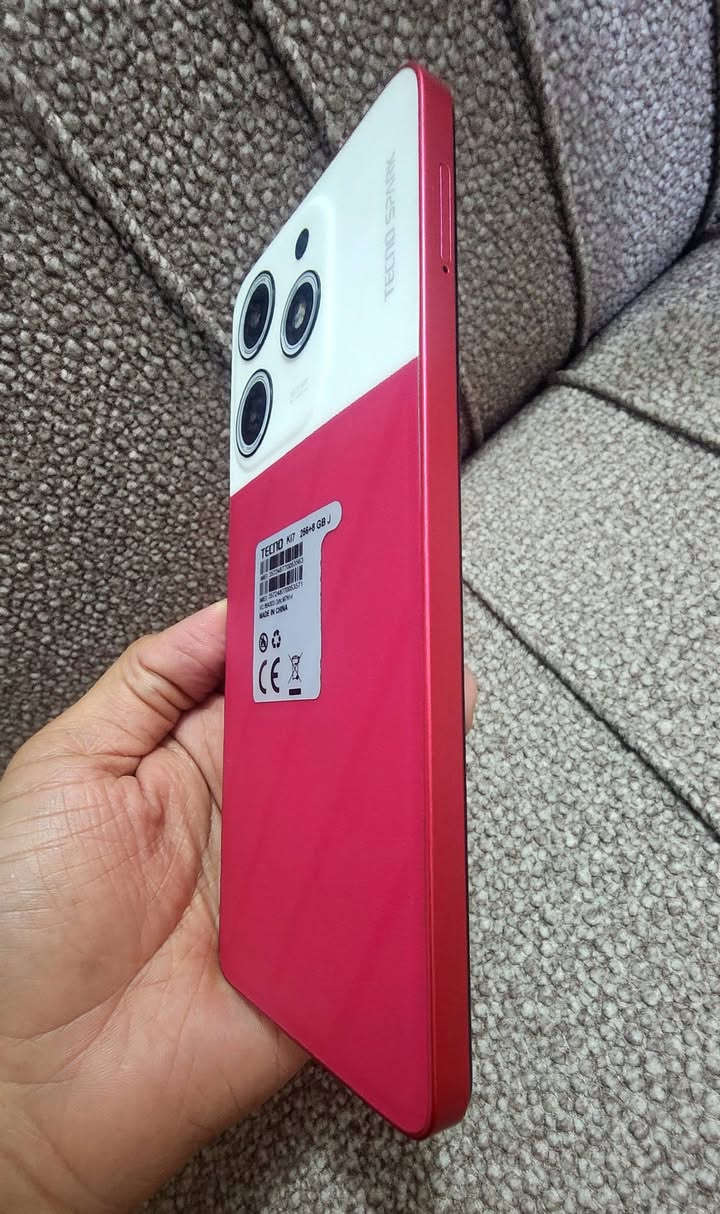 تكنو سبارك 10 برو 
نسخه الجلد المميزة 
ذاكره 256.... عشوائي 16
كاميرا 50 ..... بطاريه 5000

نضافه 100% زلغ مابي 
 #بدون_ملحقات
السعر 125 الف ' شراي تواصل خاص ..


**إذا كنت صاحب هذا الإعلان وتريد حذفه لأي سبب، رجاءا أرسل رسالة إلى الدعم الفني**