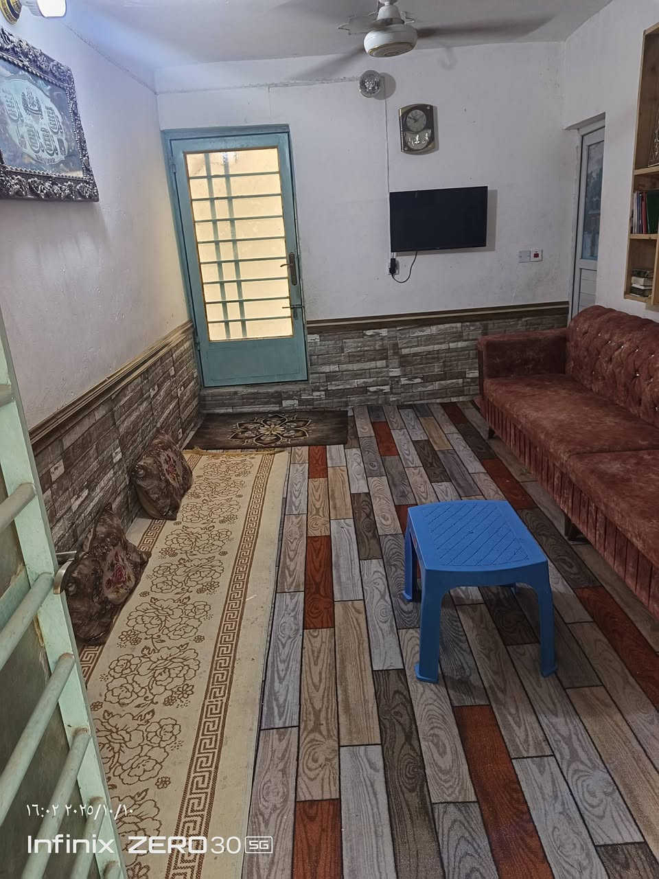 دار للبيع المساحة ٢٠٠ م في العطيشي حي الزهراء قرب ابو دعاء المختار تحت البناء ٧٠ م والباقي حديقة للتواصل الاتصال ***********
