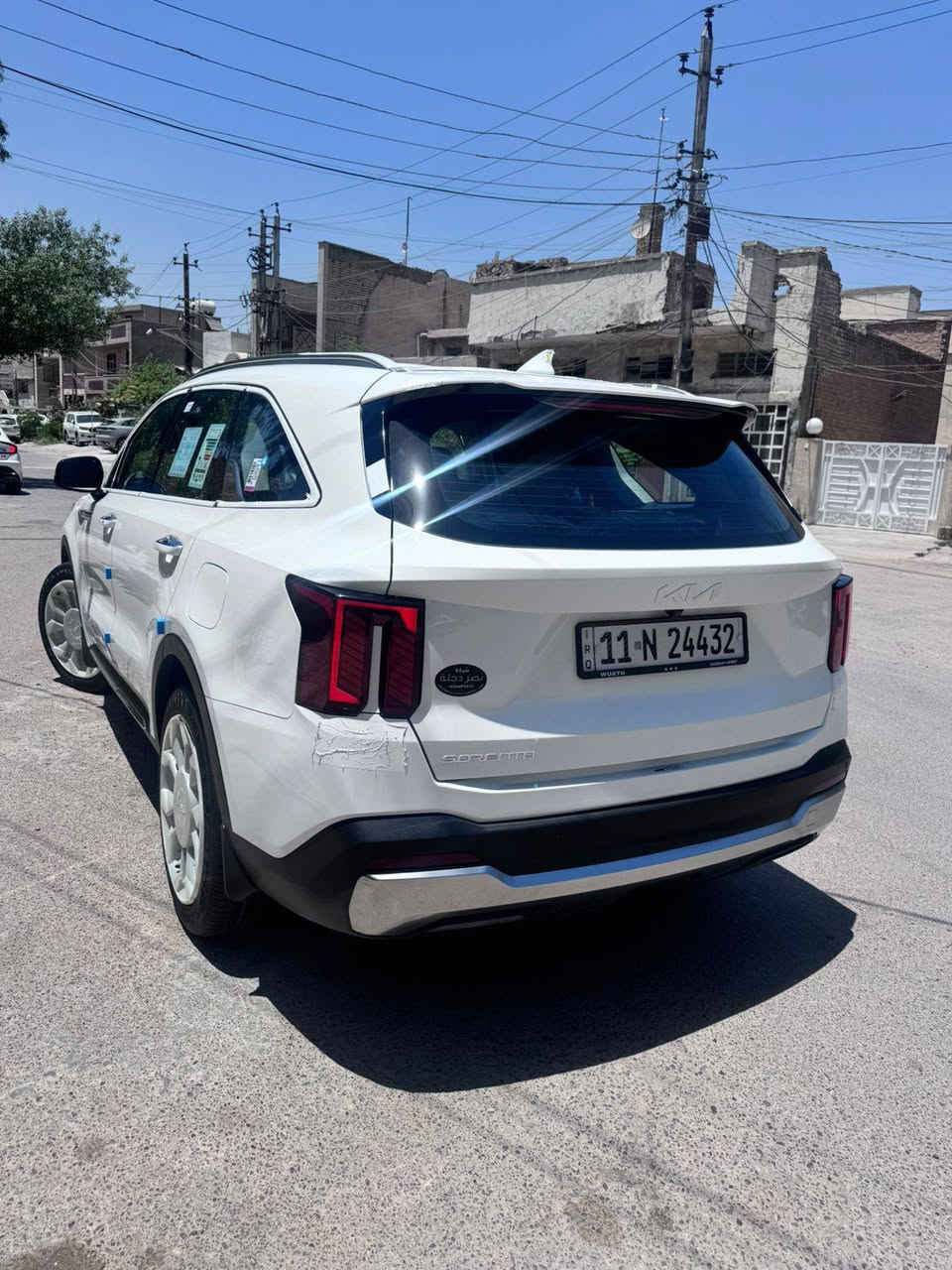 كيا سورنتو موديل 2025 خليجي 
سياره مكفوله كفاله عامه حتى الدعاميات بدون صبغ 
بدون بارد بدون تكحيل بدون شخوط بدون نكراش سياره اخت زيرو بسمي ورقمها عل أيدي 
سياره بعدهي بوضع شركه بعد فابلون عل قماره والبنيد كباتها طفايه بصمات شركه كتلوكاتها سياره كلها وضع شركه أضافت حمايه الشبكيه الدعاميه اماميه سياره بسمي ماشيه ٤٠ آلاف حقيقي فوووول موصفات عدا بنراما مواصفاتها 
بصمه 
شفتات ستيرن 
ويل ٢٠ 
دادشو 
محرك ٦ سلندر ٣٥٠٠ 
شاشه متصل 
أريل نفكيشن 
جي بي إس 
دخول ذكي 
تشغيل عن بعد 

🛑 السعر سوي تعليق يصل مباشرة 🤖 

شاحن واير ليس 
هند بريك بصمه 
أوتو هولد 
سبورت 
إيكو 
مانع نزحلق
كير ماوس 
8 نمر كير 🏎
٧ راكب 
3 قطع تبريد 
مري شفط وترحيب 
برد خلفيه 
حساس مامي اصلي 
حساس خلفي اصلي 
حملات اصلي 
كشن صدر كهرباء 
كشن ساق كهرباء
رادار أمامي 
كشاف أمامي 
كلوب خلفي ضباب 
بك لايت لد 
٤ عدسات 
اي بي إس 
بعد بيها هواي موصفات 
سياره جديده وعل أيدي استلام شركه نصر دجله مكاني بغداد جديده 

رقم صاحب السيارة 
*********** أبو علي
