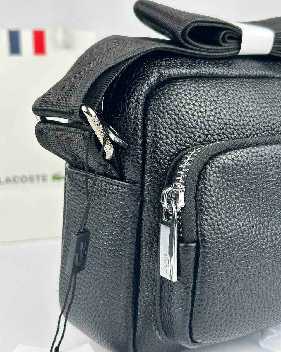 Lacoste

شنط هاند وكورس. لاكوست 
ميرور سيم اورجينال 
بكل الاختام


**إذا كنت صاحب هذا الإعلان وتريد حذفه لأي سبب، رجاءا أرسل رسالة إلى الدعم الفني**