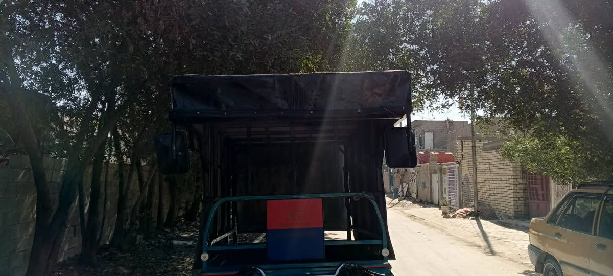 سلام عليكم ورحمه
محجر للبيع 

ابو قرة تفصيل اياد 

جادر عوعان اصلي

وكامل مكان بغداد حي بتول مطعم سليمانية 

***********

سعر 200
