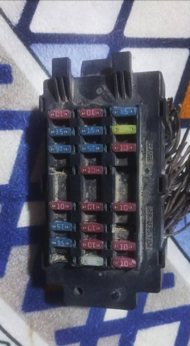 للبيع اغراض افيو متنوع حاويه اصلي داخل المنشور للاستفسار خاص *********** تتوفر خدمه توصيل بابل الحله جويتر حاويه اصلي 35الف كامل تي بي اس ايسي
مجول اصلي 30الف
كيجات 20الف
دشبول 75الف
ابطاين اماميه 80-الف
ابطاين خلفيه ٦٥الف
سبير طوارء ٢٠الف
فلينه كامله مع جك ٢٠الف
مازده تك صدر ٢٠الف
باب صدر 65الف باب خلفي 60الف كاملات
يدت كير كامله 45الف
عقل 55الف
عقل كير 35الف
 ايسي 12الف
تي بي اس 10الف
بك لايت هاج باك تك 20للف
شريط استيرن كوري اصلي 13الف جديد
