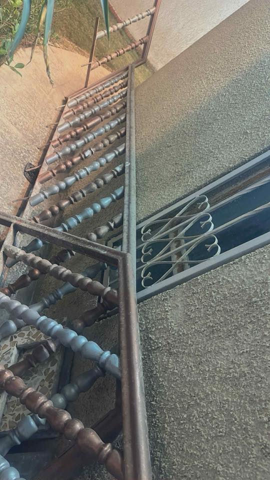 محجر حديد نظيف جدا تكمه ثكيل تسع امتار 
مكاني الغزالية ***********
