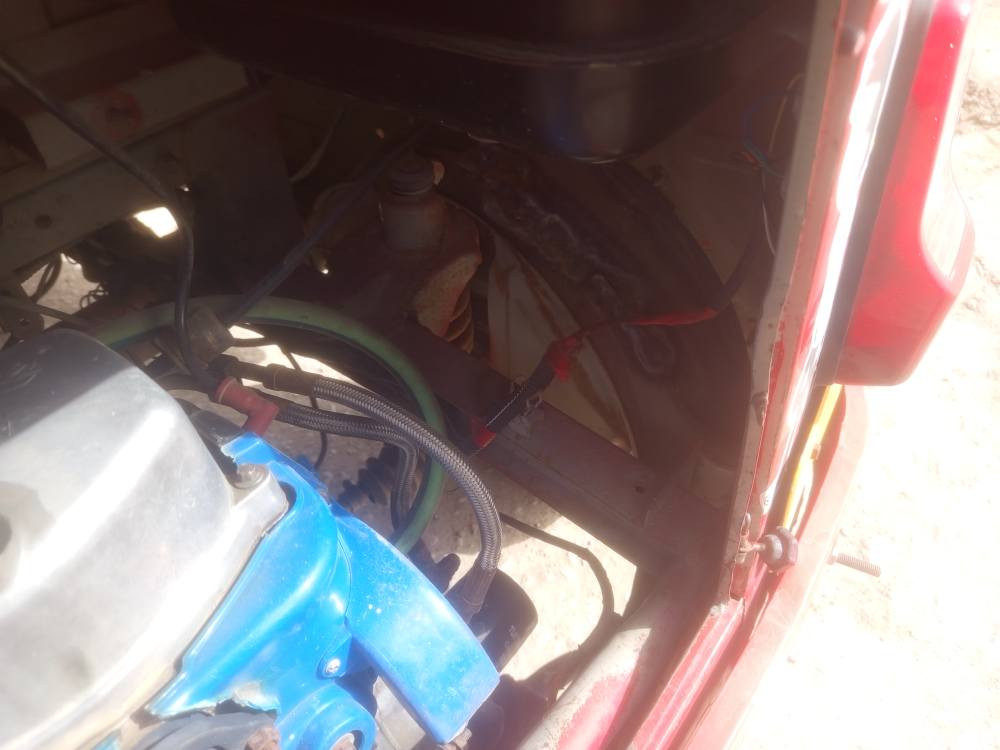 سلام عليكم تكتك موديل ١٨  اوراق غبور القلم  
مصبوغه عام الجماليه تكتك كامله لآخر  تأخذه كبل لشارع  ربع مذب عليه تكتك  
السعر ٤ وربع وبيه مجال حك الجيه  مكينه ناعمه ما تسمعها صوت 
الرقم ***********
