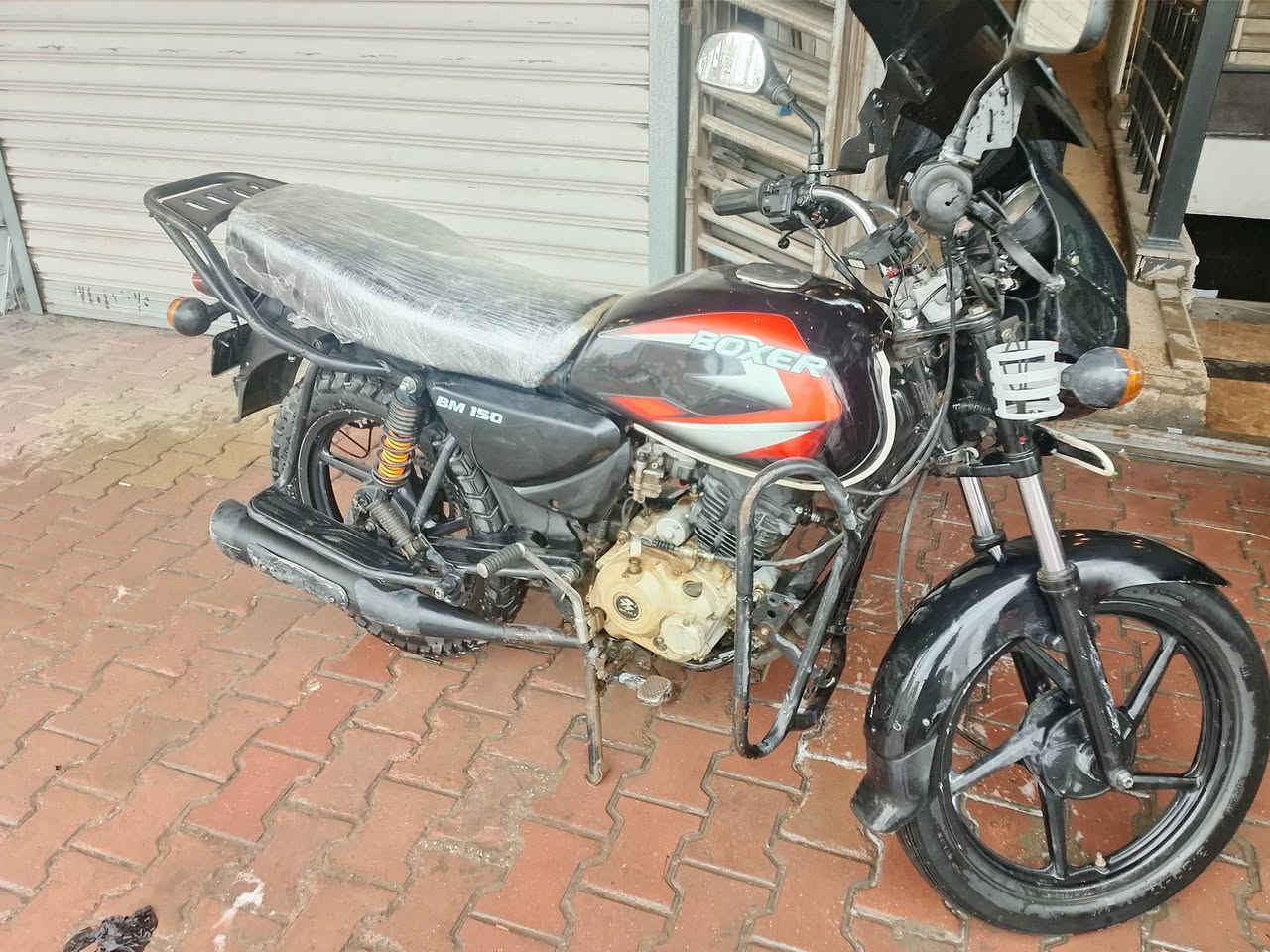 السلام عليكم دراجه بوكسر كلاسك 2022مرقم بغداد دراجه مجفته خير من الله كدام العين يحتاجلهه ترتيب قليل سعرهه 1750  مليون وسبعمائة وخمسون مكاني بغداد حي الجامعه الاستفسار ***********
