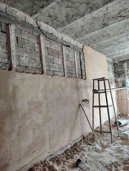 سلام عليكم لباخ  درجه اوله متفرغ وبسعر مناسب متر گباله يوميه اشتغل ***********
