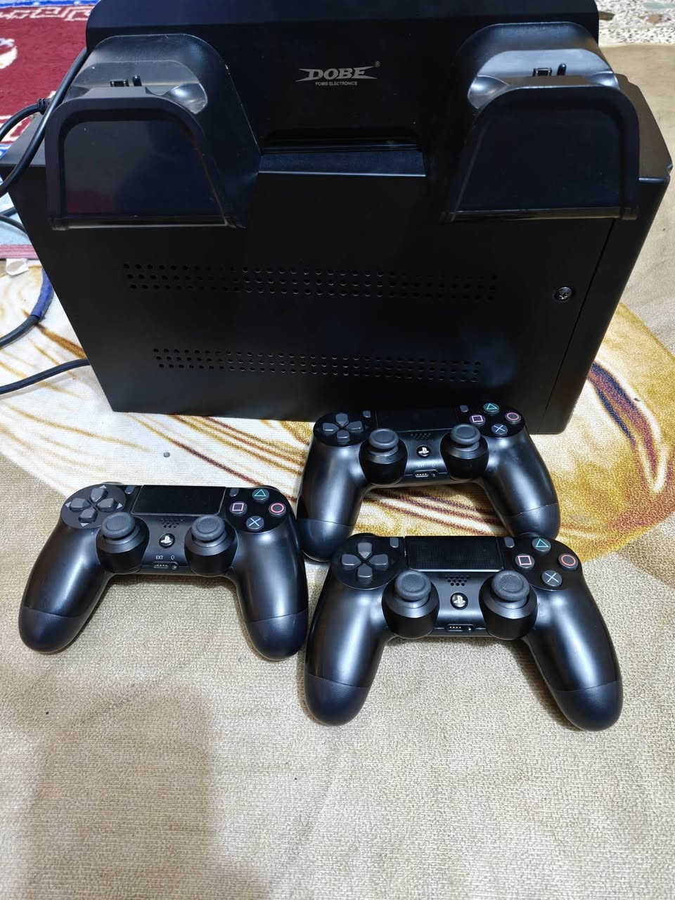 ملحقات بلي 4
قاعدة تبريد وشحن جوستكات بلي 4 برو السعر 15 قفله
جوستك بلي 4 برو اصلي شرط الفحص ع 35 القطعة
يوبي اس فالكون 1200 السعر 50 
عنواني بغداد اي استفسار عالرقم ***********
