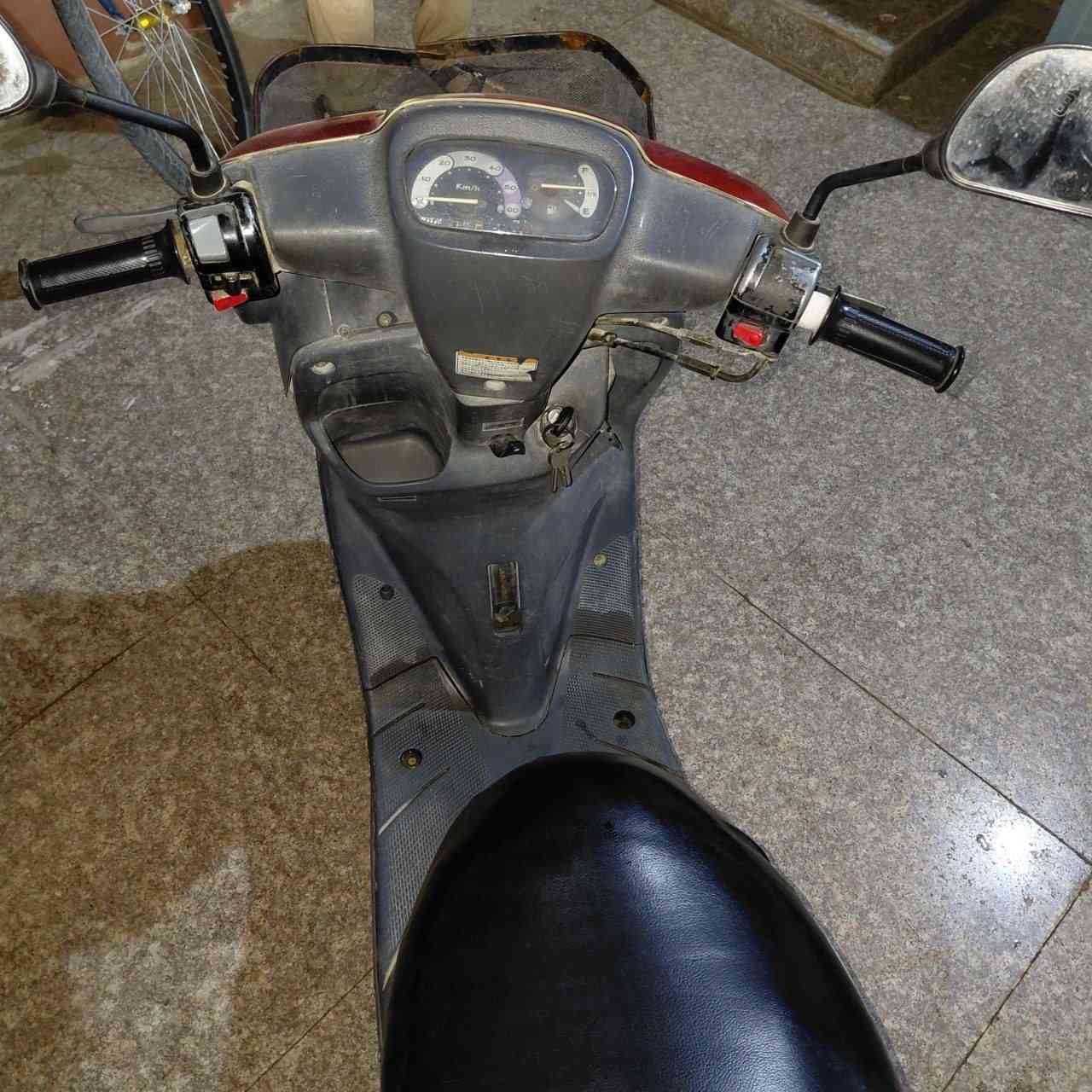 دراجة منغولي نضيفة مابيه نقص بس السلف واللايت مال اشارة الباقي كلة حالتة زينة السعر 330الف وبيه مجال حق الجية موجود فيس راسلني خاص


**إذا كنت صاحب هذا الإعلان وتريد حذفه لأي سبب، رجاءا أرسل رسالة إلى الدعم الفني**