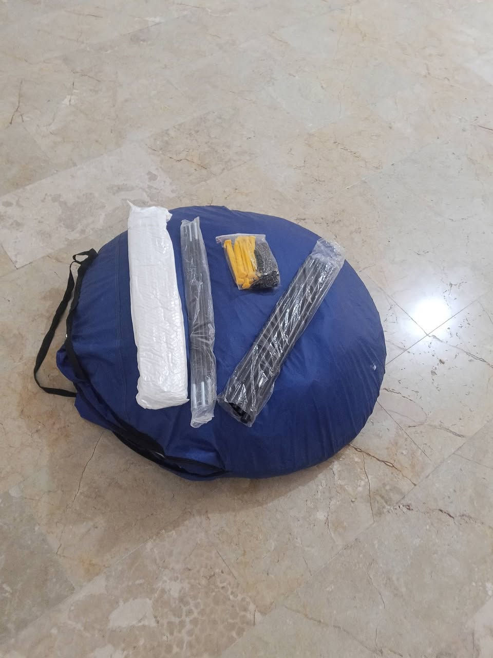 وزنها تقريبن 25 أو 30 كيلو
خيمه جديد غير مستخدم 
قيسها 
220 عرض 
220 طول 
210ارتفاع


**إذا كنت صاحب هذا الإعلان وتريد حذفه لأي سبب، رجاءا أرسل رسالة إلى الدعم الفني**