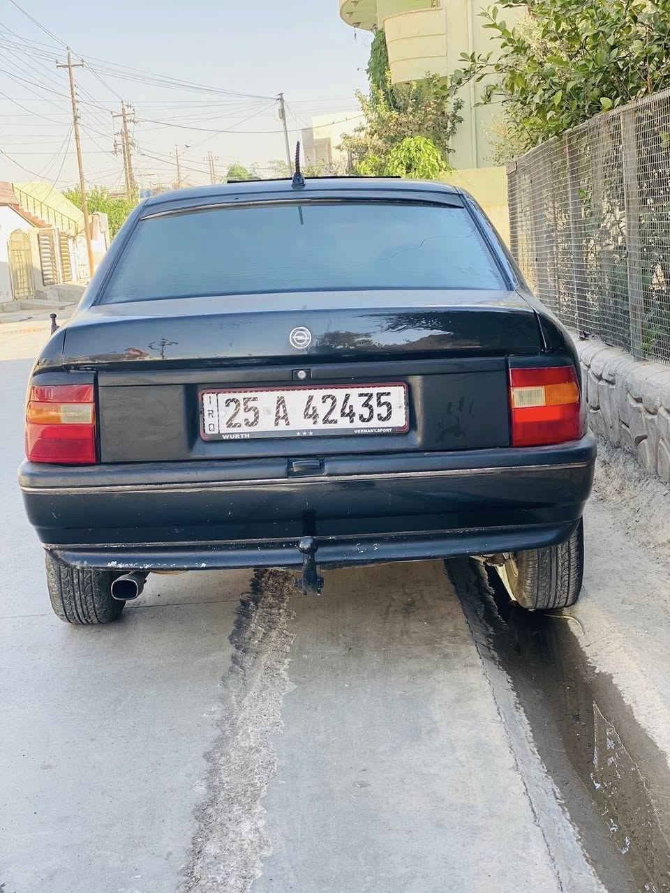 السلام عليكم
 للبيع اوبل موديل 1990 
محرك 16قايش عريض 
السيارة بدون ضرر تصفيه ومصبوغ عام 
مكان السيارة كركوك
شرط تحويل
السعر:34وبي مجال لشراي
ر.م: ***********
