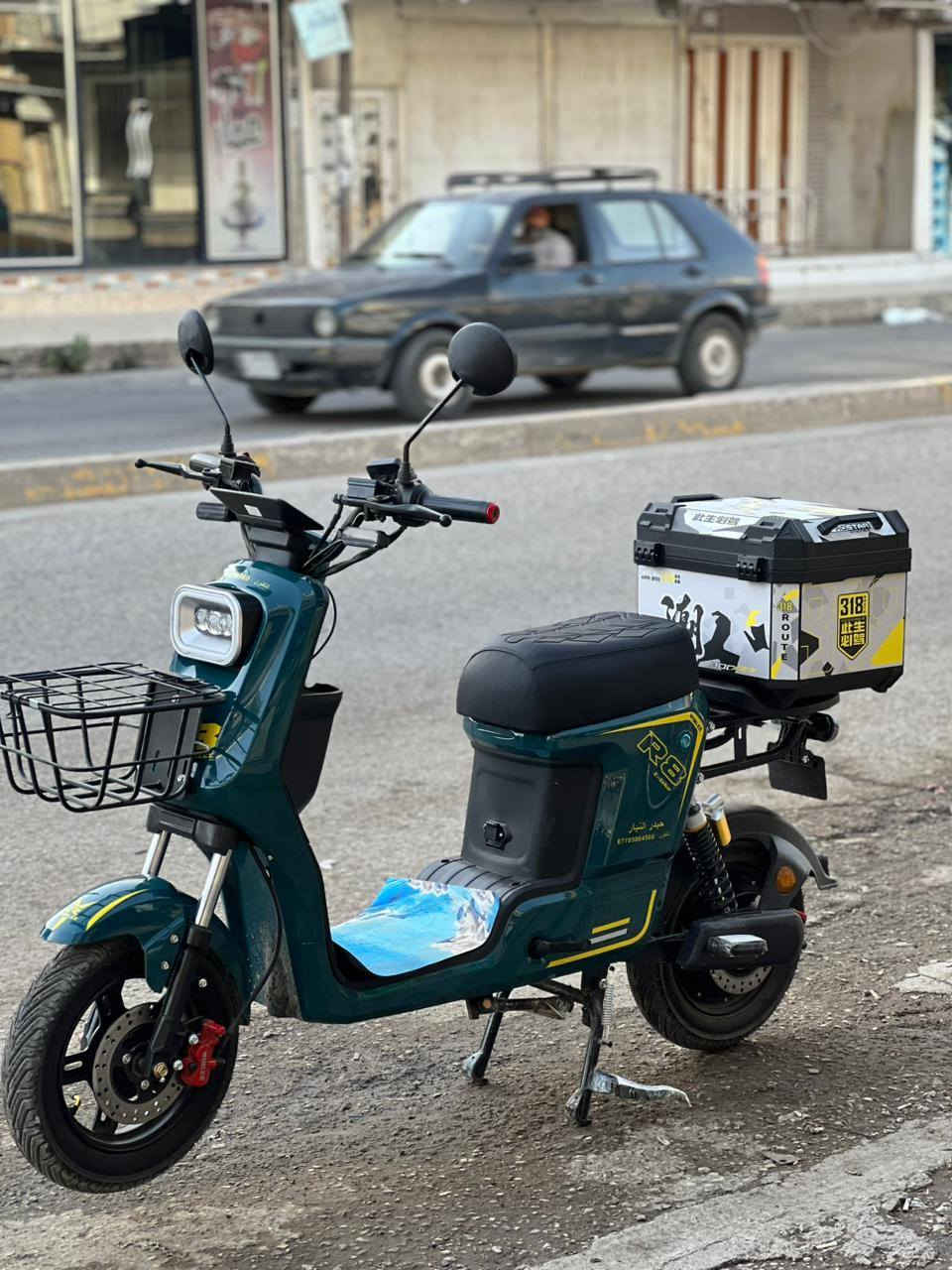 السلام عليكم #ماطور شحن R8 #للبيع 525الف وبي مجال الجيل الاول موصفات عليه بطريات 5دبل كلو شغل بس الشاشه بيه خلل بصيط ابيعك فحم المطور نضيف مابي اي نقص شرط الفحص العنوان موصل حي سومر توصال علا الرقم ***********
