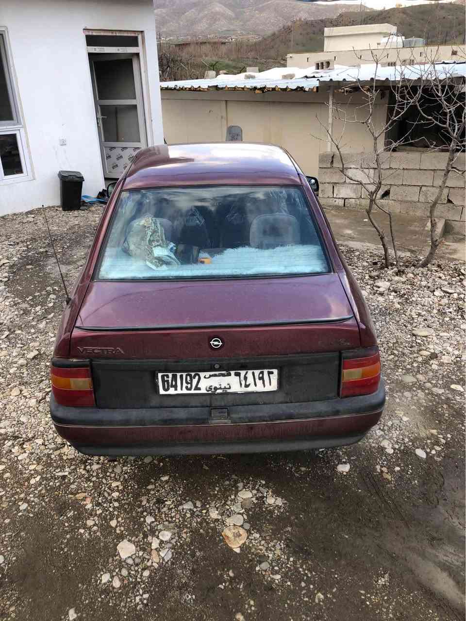 بە ناوی خوای گە ورە 
ئۆپڵ 1993 مە کينە 20  گێرو مە کينە ی به شه رت بئ عه يبه ماشاءالله زؤر به هه لمه ته به نزين هه ر ناخوات 
زؤر تندوو تؤله يه ك دينار مه سره فى نييه 
مالى دؤسته  زؤرجوانه خايسوو ده عمى نييه تاقم ولى لؤكه  تايه كانى وه سته  
سه ياره كه نمونه يه له جواني نه موسه نه براوه يه علوجه به شه رتى هه موو شتئ ئه ى فرؤشم 
شوين دوكان سعر20 $ گه لاو معامه له يه كي زؤر كه م 
***********
*********** دخان, السليمانية
