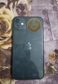 ايفون 11 • ٦٤ • فيس ايدي معطل