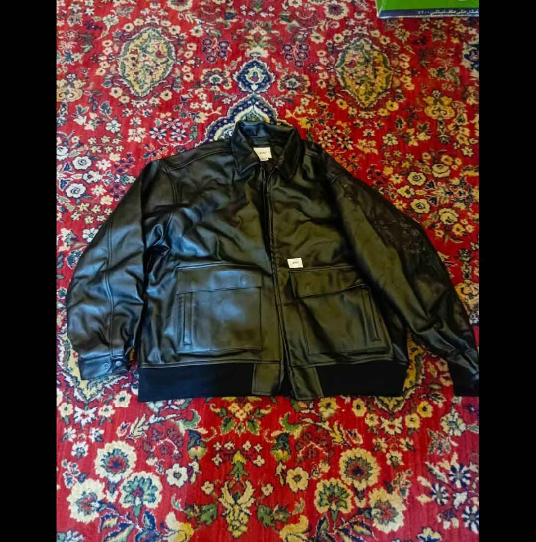 قمصله رجالي قطعه راقيه جدا وجديده بيها جلد مكان جارد يراد صبغ بس هيه جديده بلباكيت كمر ماركه درجه اولى تلبس وزن من ١٠٠ الى ١٢٥ كيلو سعرها مع التوصيل ٥٠ الف الشراي يتفضل خاص


**إذا كنت صاحب هذا الإعلان وتريد حذفه لأي سبب، رجاءا أرسل رسالة إلى الدعم الفني**