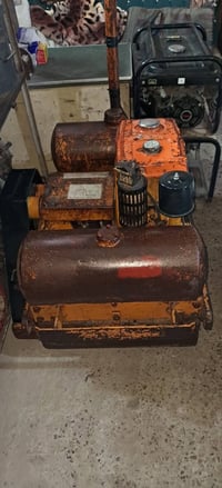 حادله صنع ياباني نوع ساكاي   محرك نوع كابوتا ياباني  الوزن ٧٠٠ كيلو   ...