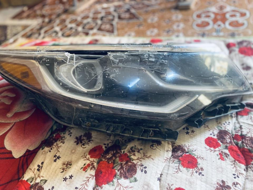 السلام عليكم للبيع اتصل *********** تم واحد بس بيه كسر
