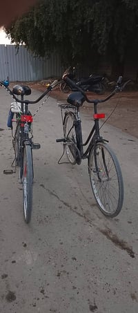 بايسكل بناتي للبيع الون الاسود الي بي كاسحه بيضه بل سيبايه ياباني كامل...