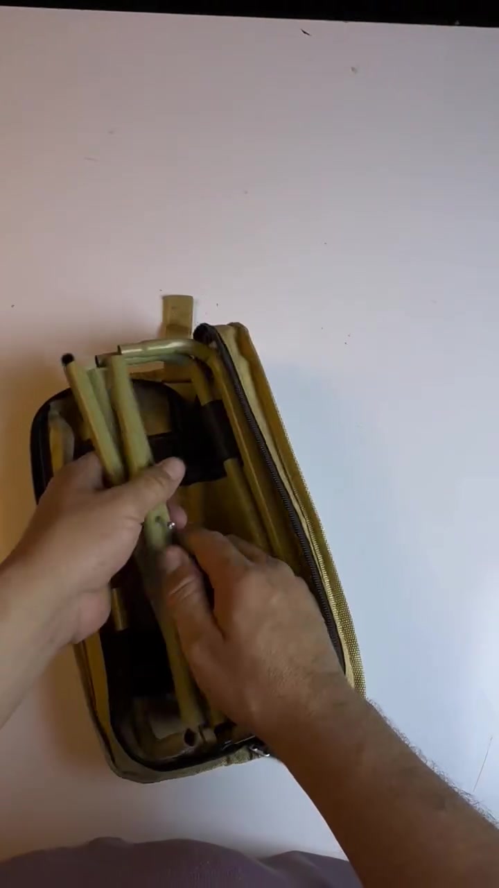 ✨ خليك مرتاح وين ما رحت بكل سهولة وأناقة!

كرسي محمول قابل للطي بتصميم عملي وأنيق 💼
هيكل معدني قوي وثابت يتحمل الاستخدام الطويل 💪
قماش متين مقاوم للتآكل وسهل التنظيف ✨
مزود بحقيبة مدمجة وأحزمة لتثبيت الأجزاء بسرعة 🔒
سهل الفتح والإغلاق وحلقة علوية لسهولة الحمل 🚀

مثالي للرحلات، التخييم، الصيد والنزهات الخارجية 🌳🏕️
خذ راحتك وين ما رحت بدون تعب! 😎


**إذا كنت صاحب هذا الإعلان وتريد حذفه لأي سبب، رجاءا أرسل رسالة إلى الدعم الفني**