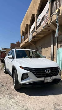 توسان وارد امريكي 2022 السيارة فول مواصفات عده الفتحه رقم بغداد بأسم ص...