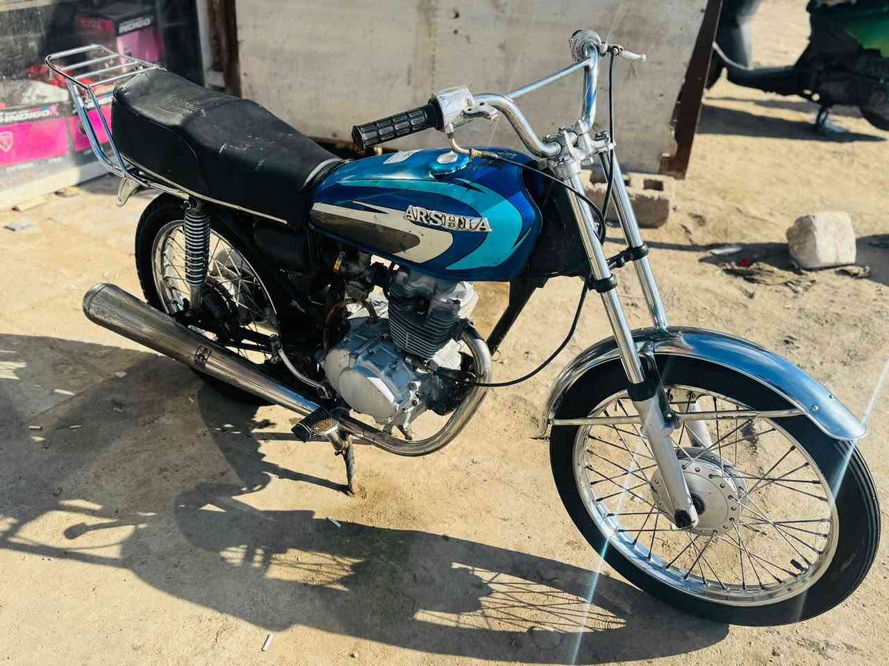 سلام عليكم دراج للبيع موديل١٩. السعر ٣٥٠قفلها***********بس واتساب بي راسلني وتدلل
